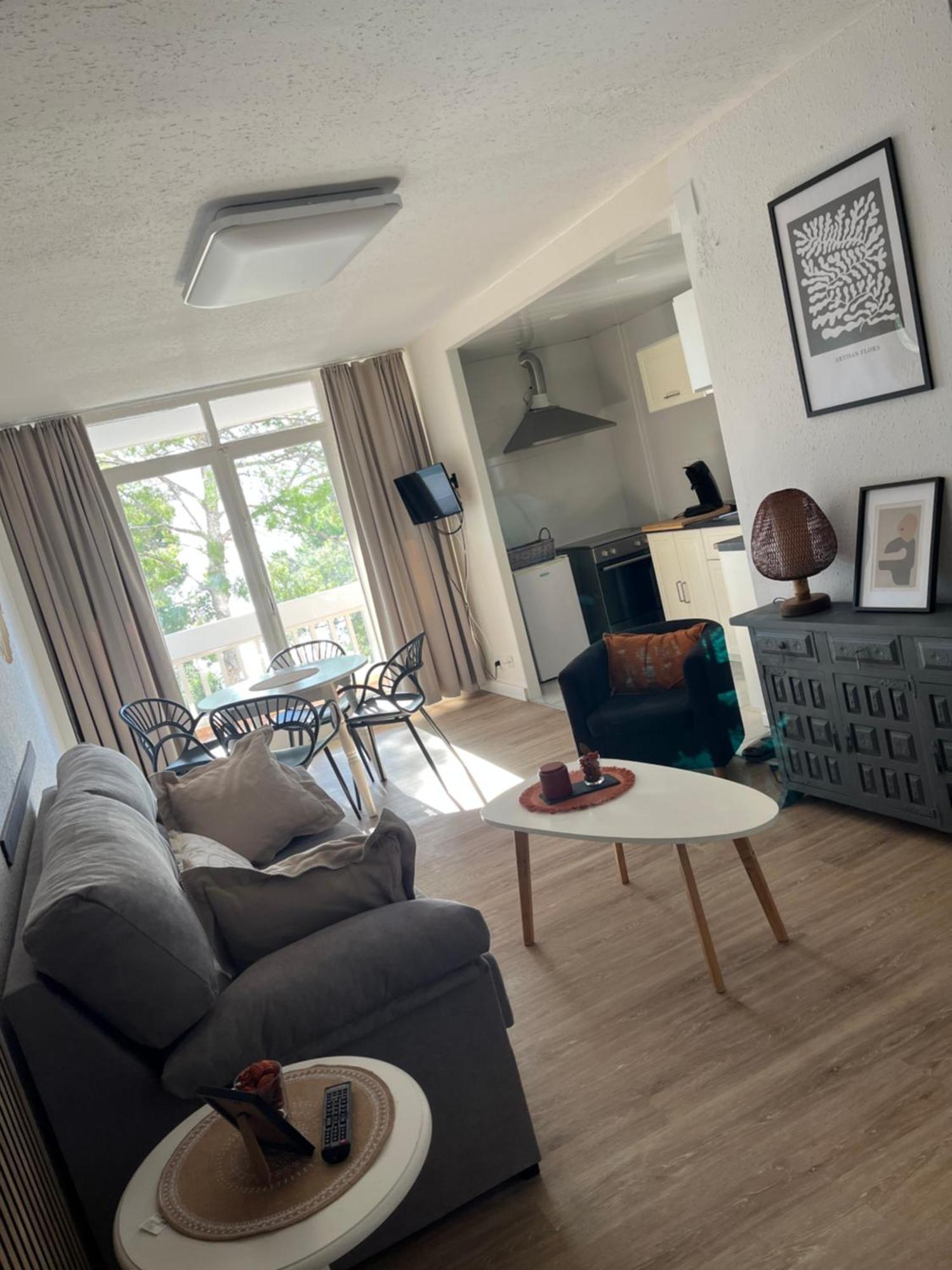 Appartement Vue Mer Avec Piscine Et Wifi Salou Eksteriør bilde